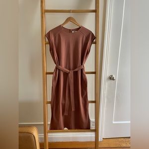 Uniqlo Linen Blend Shift Midi Dress in Terracotta Brown Size S